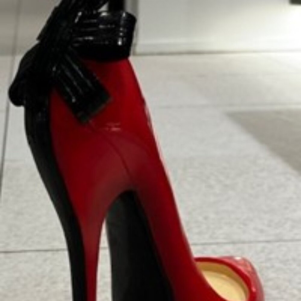 High Heel Bottle Holder